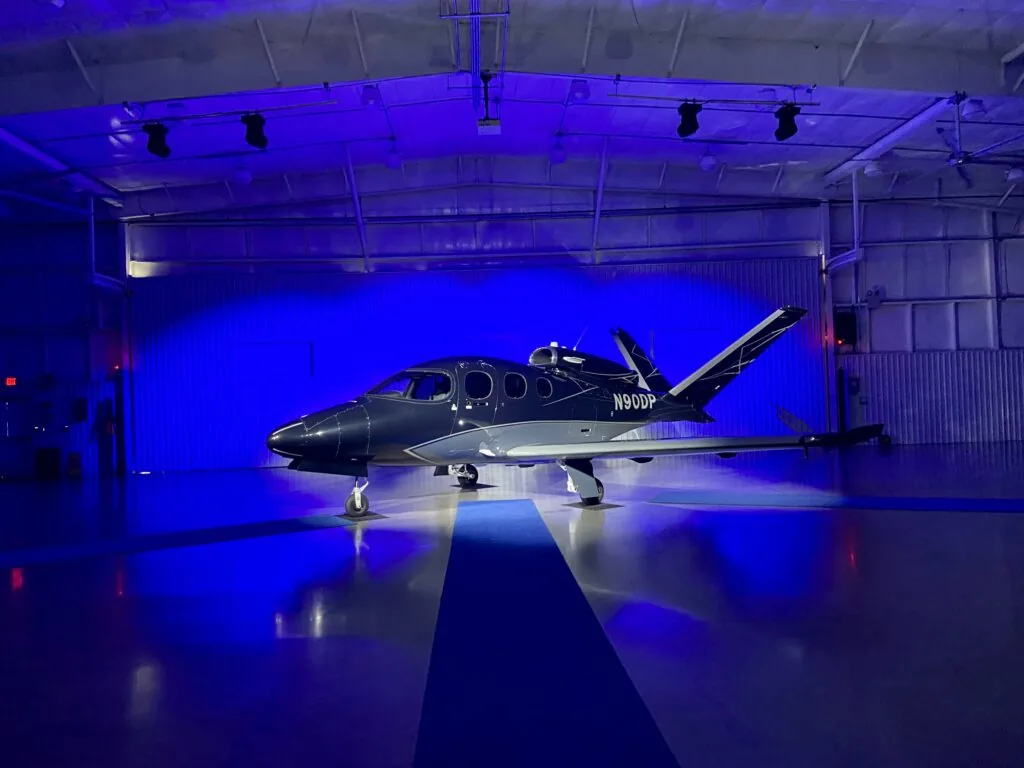 Cirrus G2+ Vision Jet Delivery Experience